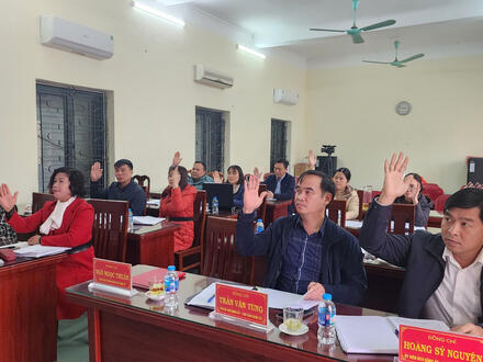 Kinh tế - Chính trị