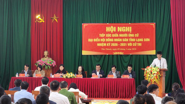 Ứng cử viên đại biểu HĐND tỉnh tiếp xúc cử tri tại xã Tân Thành