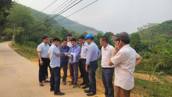 Kiểm tra, đánh giá tiến độ thi công và giải phóng mặt bằng Dự án Xây dựng tuyến đường giao thông kết nối Khu Công nghiệp Hữu Lũng, Đường tỉnh 245 với Quốc lộ 31 - Cảng Mỹ An (Tỉnh Bắc Ninh)