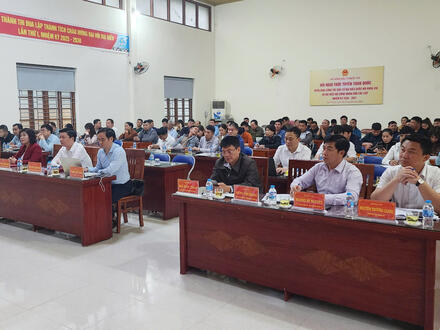 Kinh tế - Chính trị