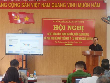 Kinh tế - Chính trị