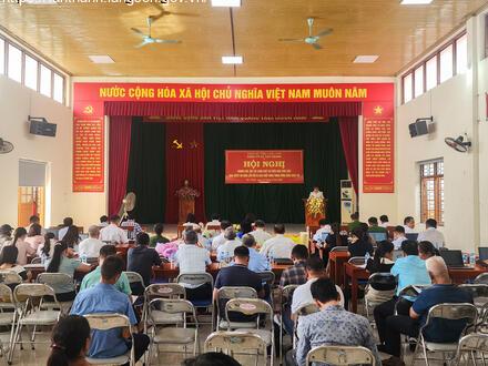 Kinh tế - Chính trị